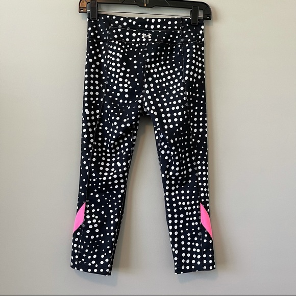 Under Armour Polka Dot Capris Leggings Size Small - Picture 5 of 14